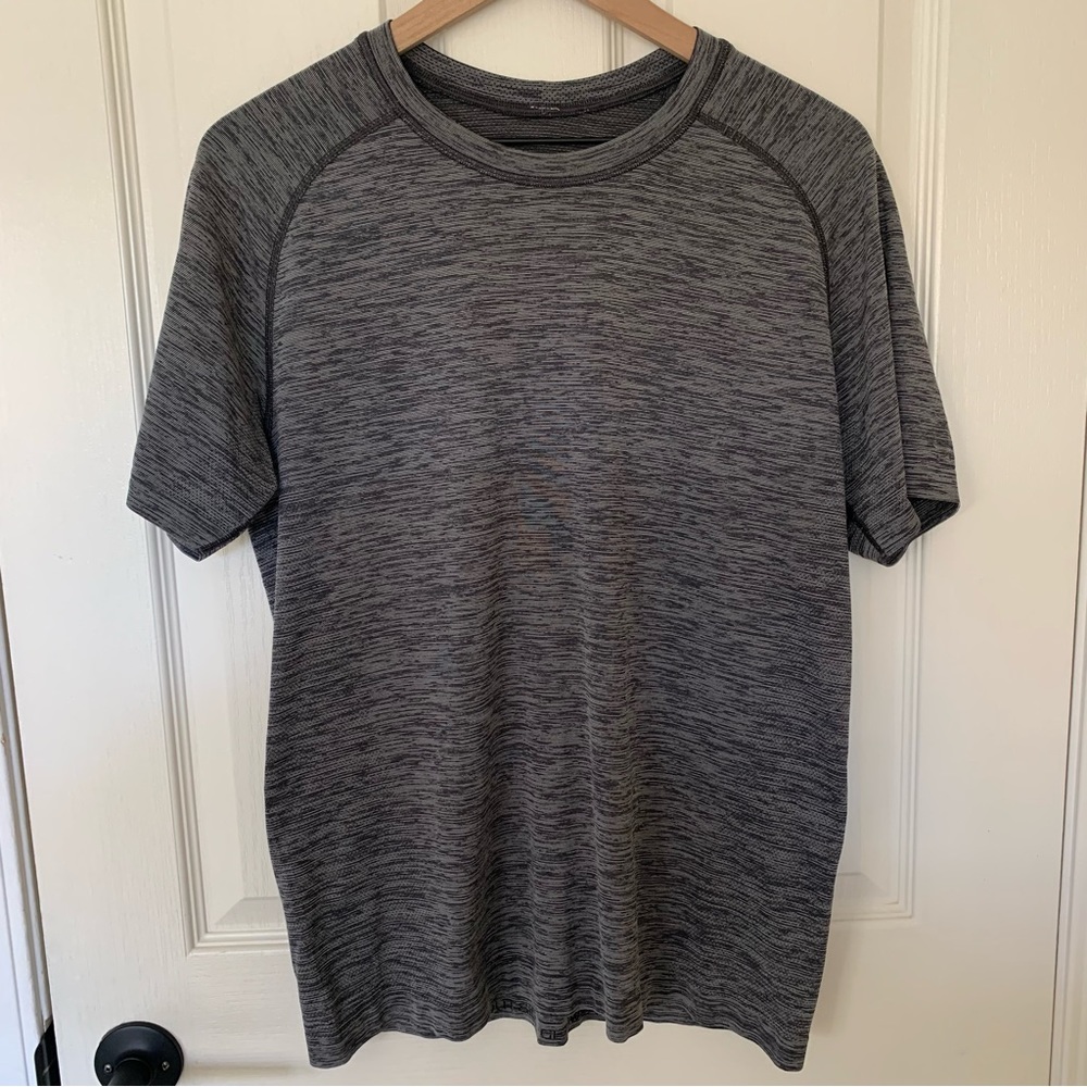 Lululemon Time To Get Dirty Men's Shirt Dark Grey Medium Activewear Vent Top